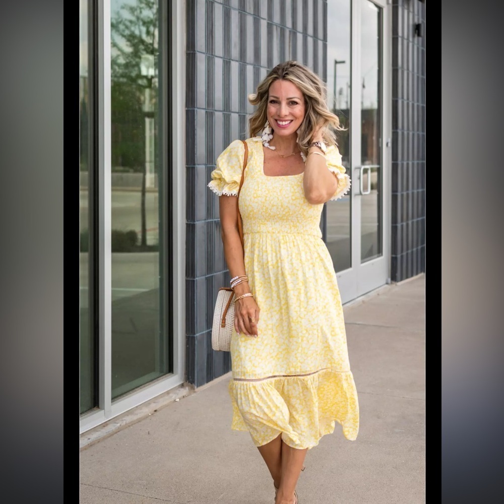 LOST + Wander Soft Floral Yellow  Smocked Midi Feminine Summer Dress Medium
